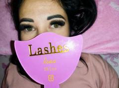 Rena Lashes — munkafotó 2