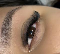 Anca Lashes Studio — fotografie din portofoliu 3