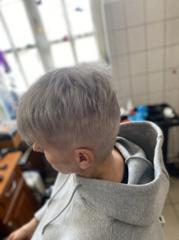 Haj ász női férfi gyermek fodrász — munkafotó 7