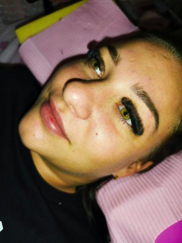 Rena Lashes — munkafotó 1