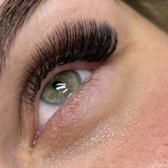 SOM LASH & BEAUTY — fotografie din portofoliu 4