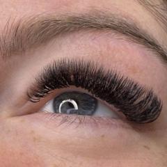 Mailat Evelin-Lash Stylist — munkafotó 3