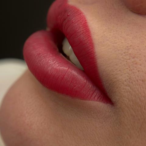 Wake Up with Make Up — Portfoliofoto 1