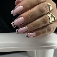 Laura Matei NailTech — fotografie din portofoliu 12