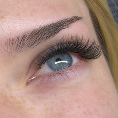 crina tarcea lash tech — fotografie din portofoliu 4