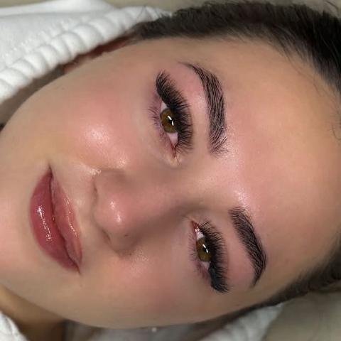 LashesbyAdina — fotografie din portofoliu 1