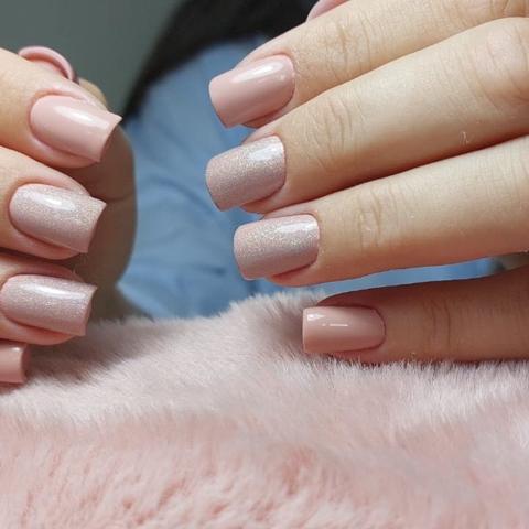M~Nails — fotografie din portofoliu 1