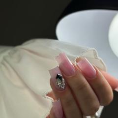 Nails_bymirru — fotografie din portofoliu 2