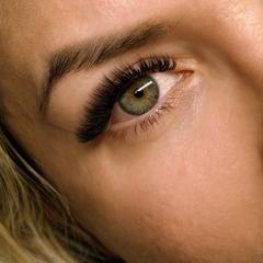 crina tarcea lash tech — fotografie din portofoliu 3